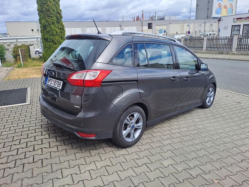 Ford Grand C-MAX (2017) 1,0 EB 92kW TITANIUM TAŽNÉ  - fotka 5 z 25