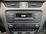Škoda Octavia (2014) 2.0TDi, ČR, Elegance, bixen - náhled 17