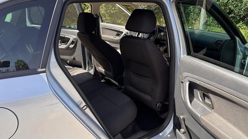 Škoda Fabia (2010) 1,2 TSI 63kW, nová STK - fotka 13 z 21