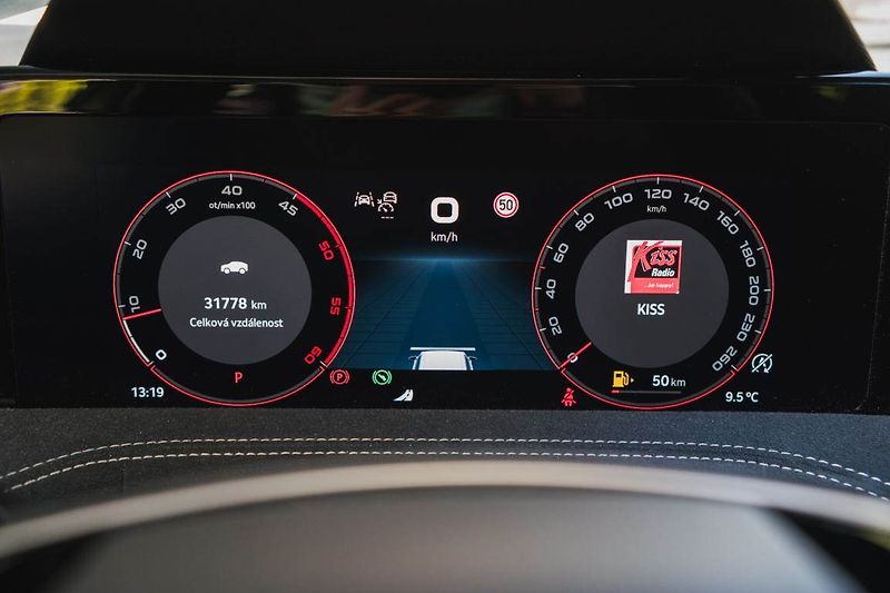Škoda Superb (2025) 2.0 TDI, Sportline, HUD, Paměť - fotka 17 z 30
