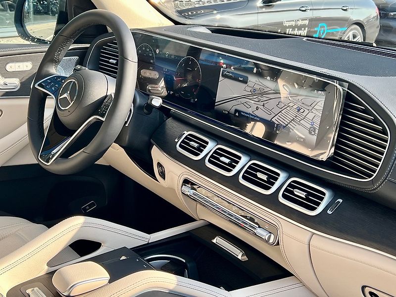 Mercedes-Benz GLE (2025) 450 d 4MATIC Edition 140 Years - fotka 14 z 32
