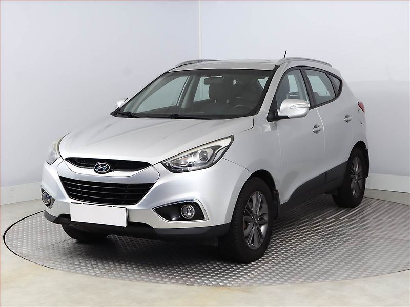 Hyundai ix35 (2014) 2.0 CRDi, 4X4, Kůže, Tempomat - fotka 2 z 18