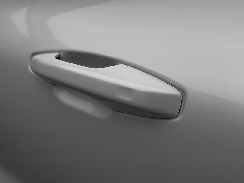 Volvo V60 T4 R-DESIGN AUT - fotka 17 z 47