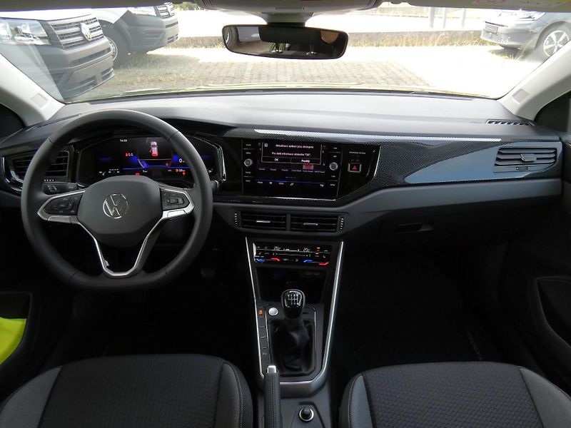 Volkswagen Taigo People 1,0 TSI 85 kW 6G - fotka 16 z 30