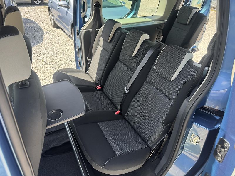 Renault Kangoo (2013) MAXI 1.5DCi(110)7MÍST,TAŽNÉ - fotka 21 z 46