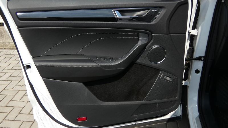 Škoda Kodiaq 2.0 TDI 147 kW L&K 4x4 DSG - fotka 8 z 27