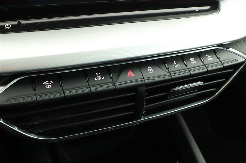 Škoda Octavia (2021) Ambition 1.0 TSI, Navi - fotka 14 z 21