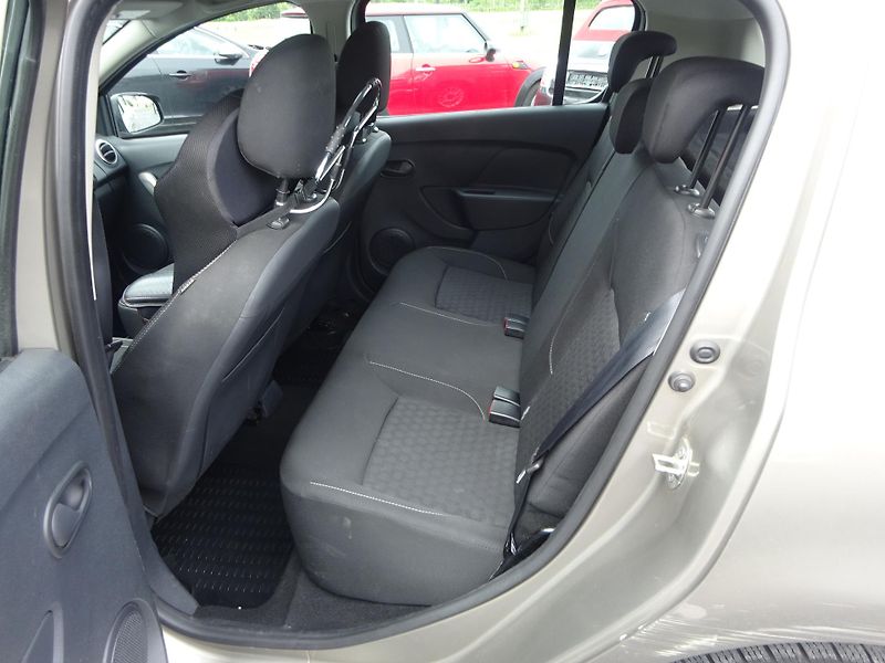 Dacia Sandero 1.2 55kW 2.MAJITEL ČR KLIMA - fotka 7 z 22