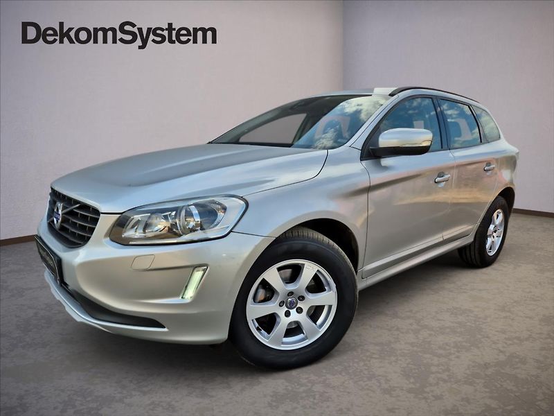 Volvo XC60 2,0 D4 FWD - fotka 1 z 18