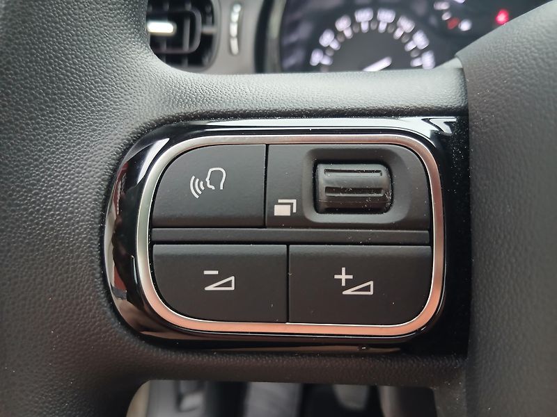 Citroën C3 1.2i ČR 1.MAJ. - fotka 19 z 34