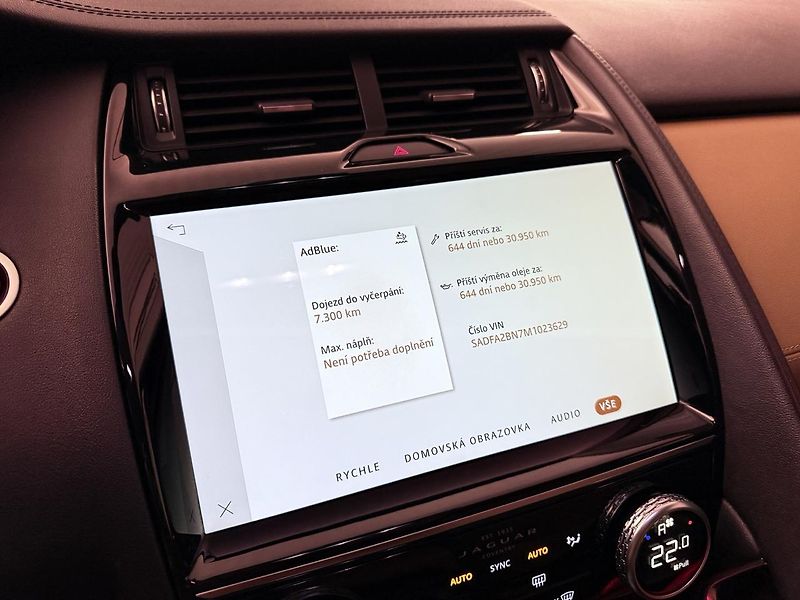 Jaguar E-Pace (2021) 2.0D,4WD,FACELIFT,ZÁRUKA - fotka 53 z 56
