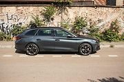 Leon si můžete pořídit s benzinovým, naftovým i hybridním pohonem.
