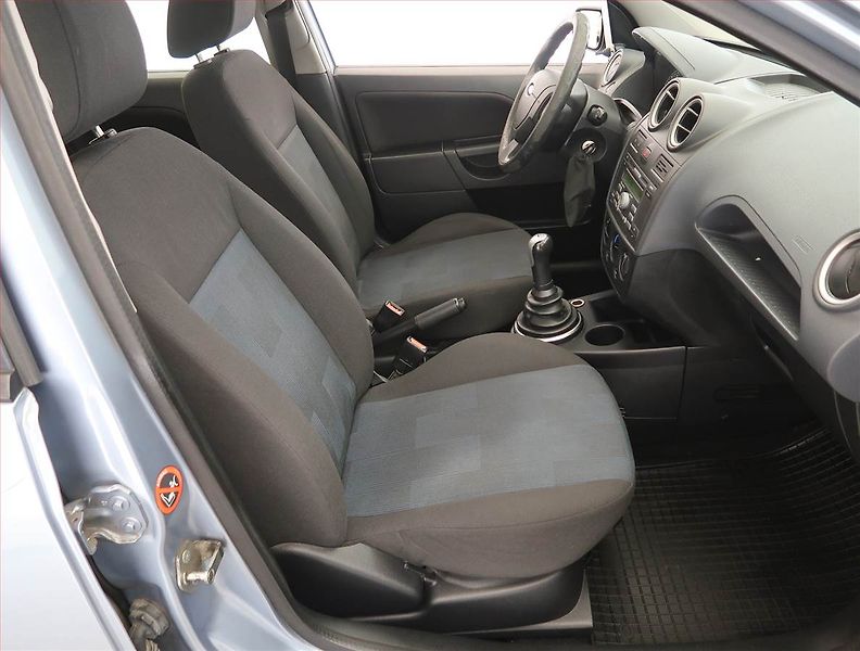 Ford Fiesta (2007) 1.3 i, nová STK, Klima - fotka 9 z 15