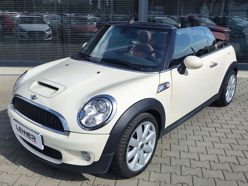 Mini Cooper S 1.6 Turbo/128kW - fotka 2 z 32