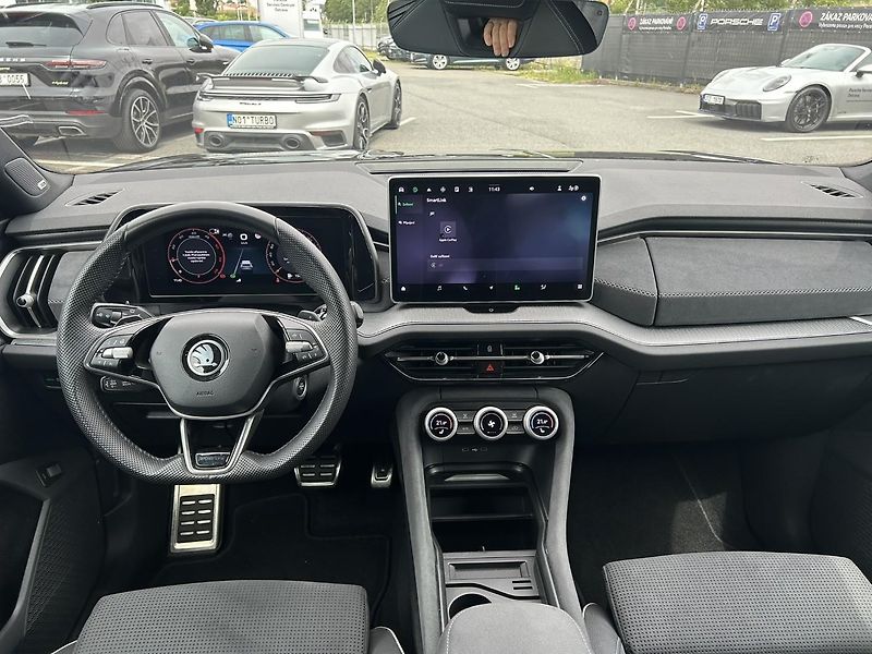 Škoda Kodiaq 2,0TDi 142kW SPORTLINE DSG 4x4 - fotka 17 z 22