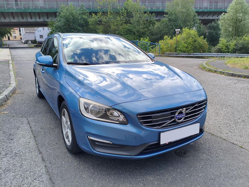 Volvo V60 (2014) 1,6 Diesel - fotka 3 z 33