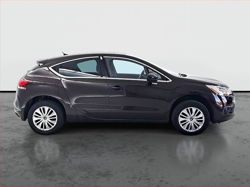 Citroën DS4 (2014) 1.6 e-HDi, po STK, Tažné - fotka 6 z 15