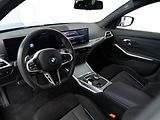 BMW Řada 3 330i xDrive Touring - náhled 16