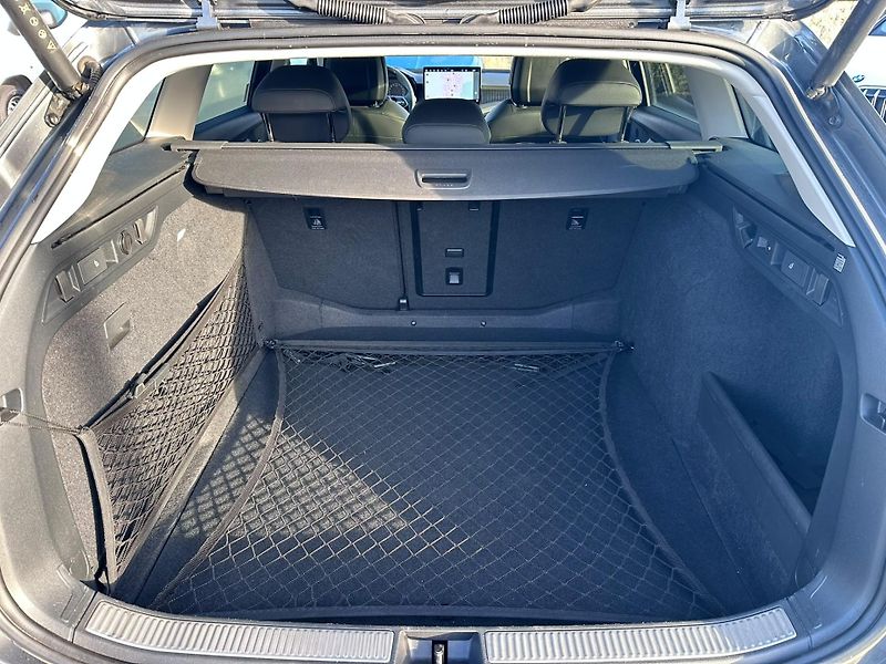 Škoda Superb 2.0 TDI 110kW Selection - fotka 12 z 12