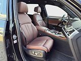 BMW X7 M60i xDrive - náhled 14