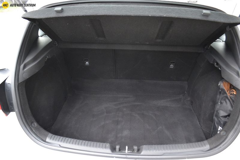 Hyundai i30 22 HB 1,5I MT START PLUS - fotka 15 z 45