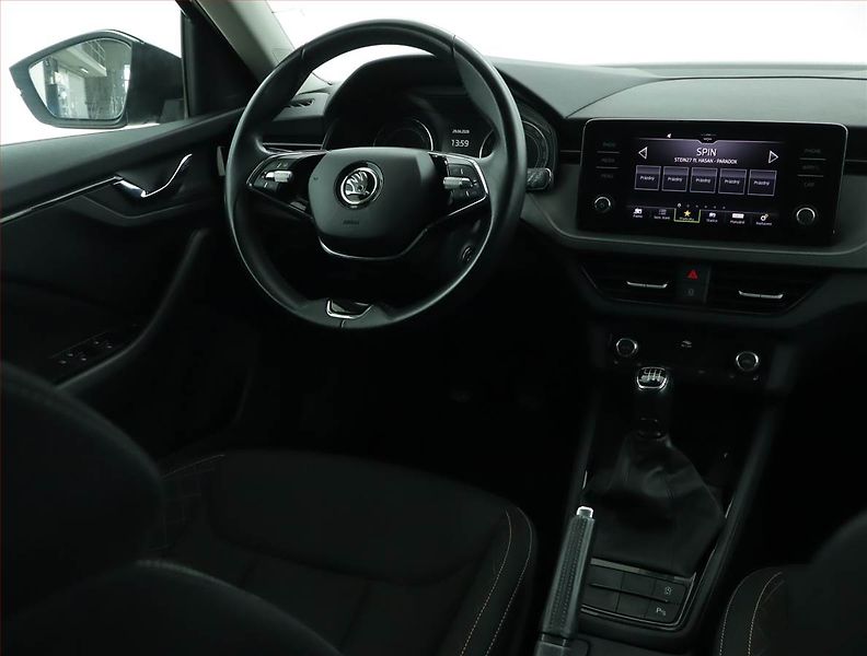 Škoda Kamiq (2022) Ambition 1.0 TSI, Serv.kniha - fotka 7 z 15