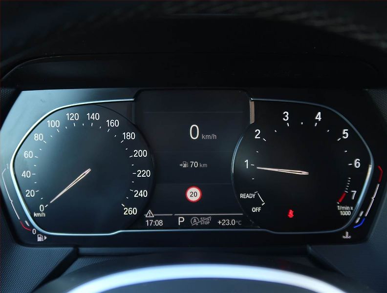 BMW Řada 2 (2020) M Paket 218i Gran Coupé - fotka 11 z 24