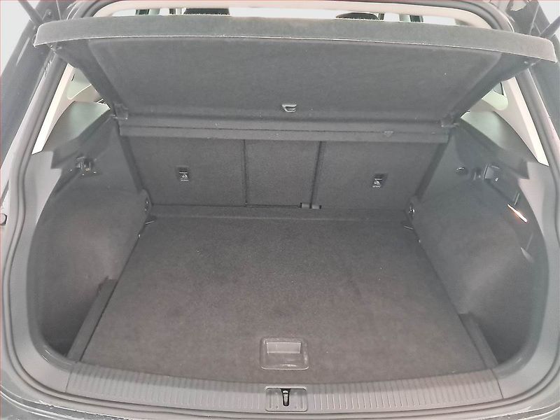 Volkswagen Tiguan (2021) 1.5 TSI - fotka 14 z 17