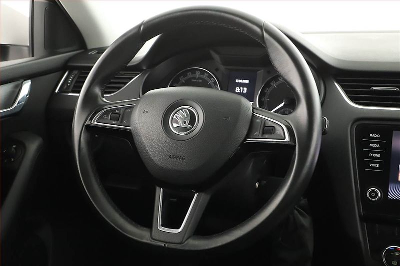 Škoda Octavia (2018) 1.6 TDI, Automat, Navi - fotka 8 z 16