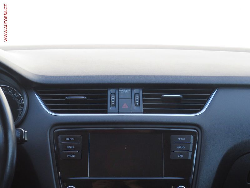 Škoda Octavia (2018) 1.6 TDi, ČR, Ambition - fotka 9 z 19