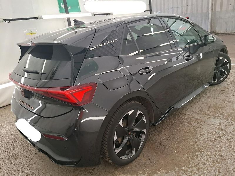 Cupra Born XL-BAT SOH-97,9% PŘIPRAVUJEME - fotka 4 z 10