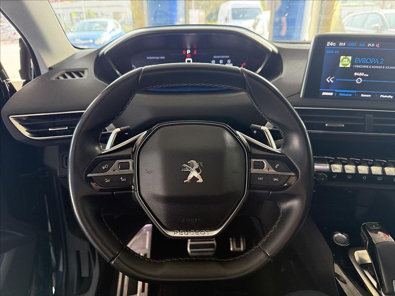 Peugeot 5008 1,5   7.MÍST,ČR,SERVISKA,ZÁRUK - fotka 10 z 20