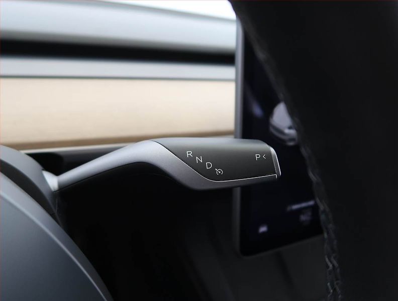 Tesla Model Y (2021) Long Range AWD 75kWh, SoH 91% - fotka 12 z 33