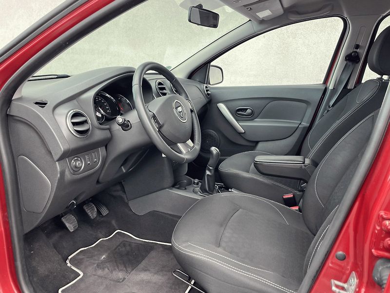 Dacia Logan (2014) MCV Arctica 0,9TCe 90k - fotka 16 z 17