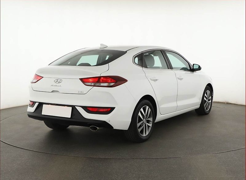 Hyundai i30 (2019) 1.0 T-GDI, Serv.kniha - fotka 5 z 13