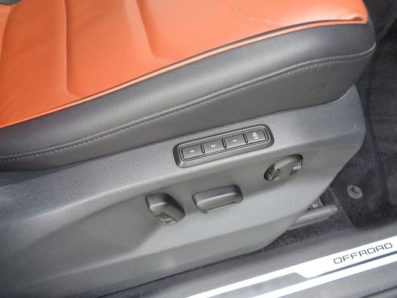Volkswagen Tiguan 2.0 TSI DSG Highline 4Motion 1 - fotka 23 z 30