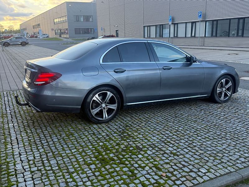 Mercedes-Benz Třídy E (2016) - fotka 48 z 51