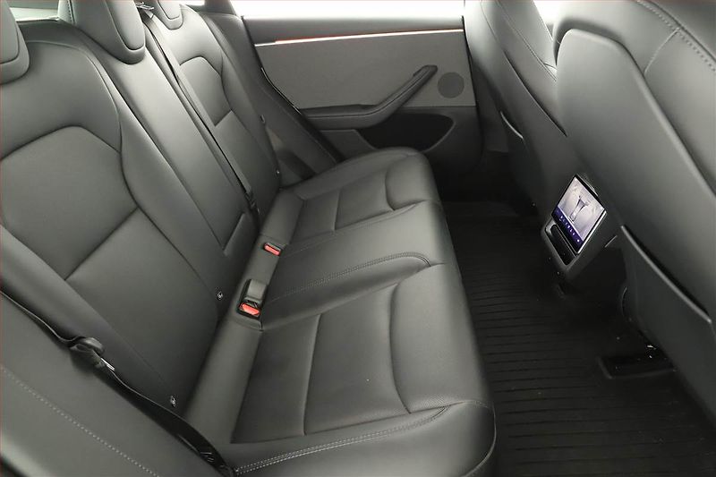 Tesla Model 3 (2024) Standard Range LFP, SoH 96% - fotka 7 z 19
