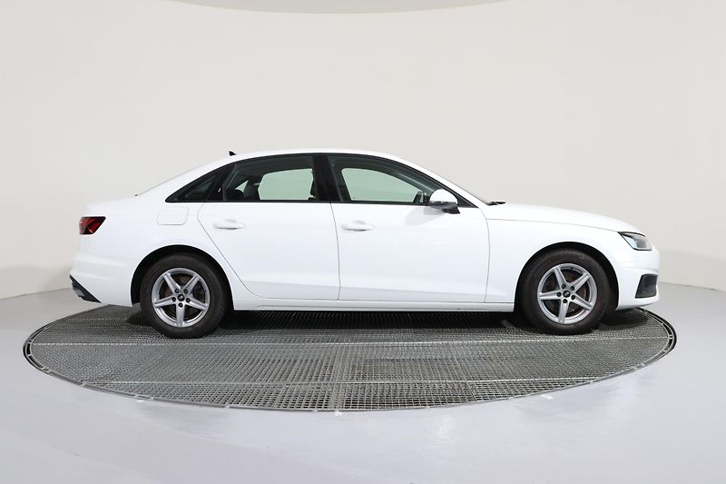 Audi A4 Limuzína 35 TFSI 110 kW - fotka 4 z 25