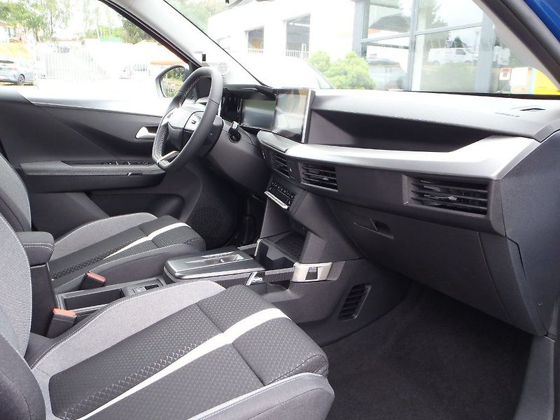 Opel Frontera Hybrid GS 1.2 Turbo 81kW - fotka 11 z 33