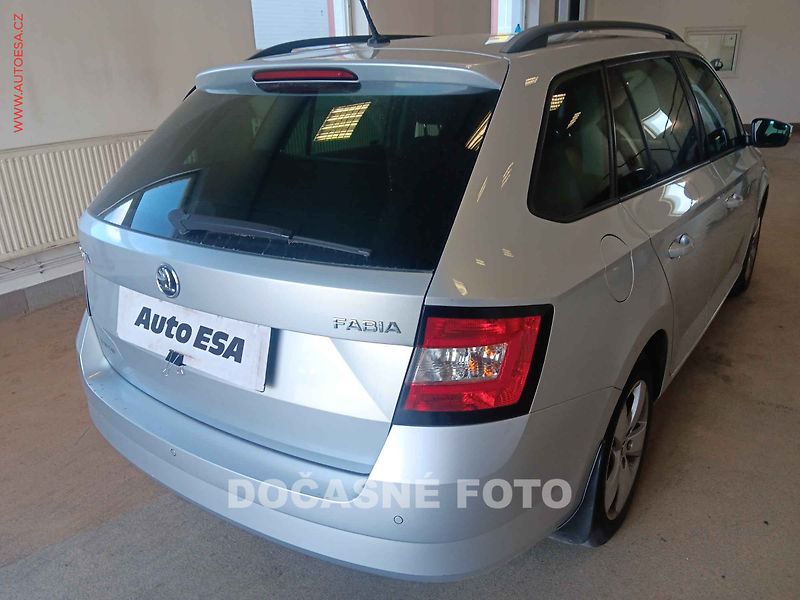 Škoda Fabia (2016) 1.2 TSI, 2.maj,ČR, Klima - fotka 2 z 3