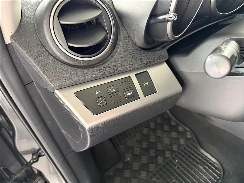 Mazda 3 1,6   77kw VÝHŘEV,RVM,AUT.KLIM - fotka 11 z 19