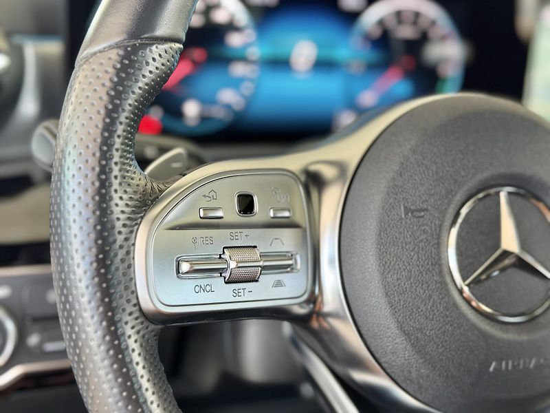 Mercedes-Benz CLA 250e AMG*160kW*Webasto*Panoram - fotka 26 z 40