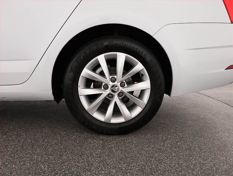Škoda Octavia (2020) Ambition 1.0 TSI, Navi - fotka 20 z 20