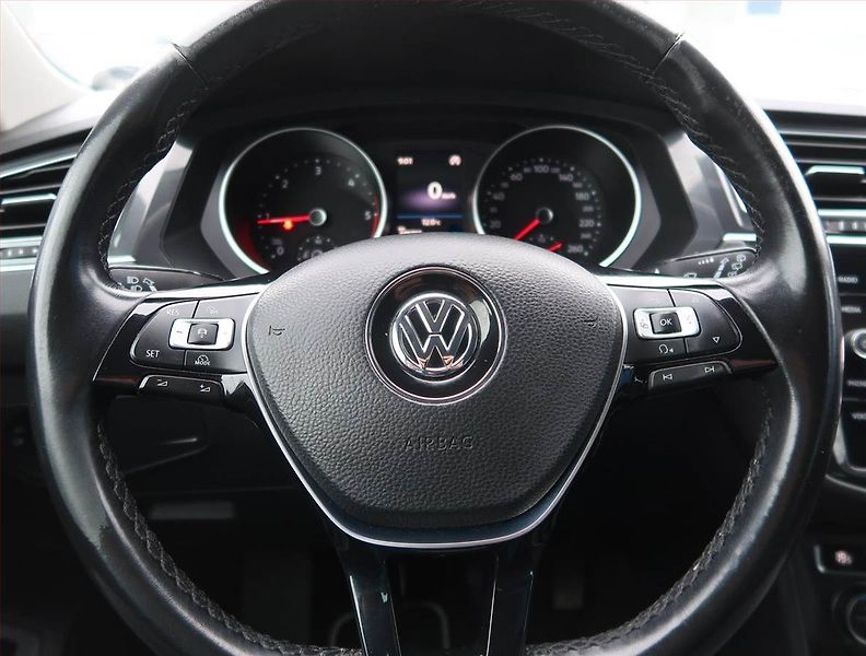 Volkswagen Tiguan (2018) Comfortline 2.0 TDI, Tempomat - fotka 16 z 18