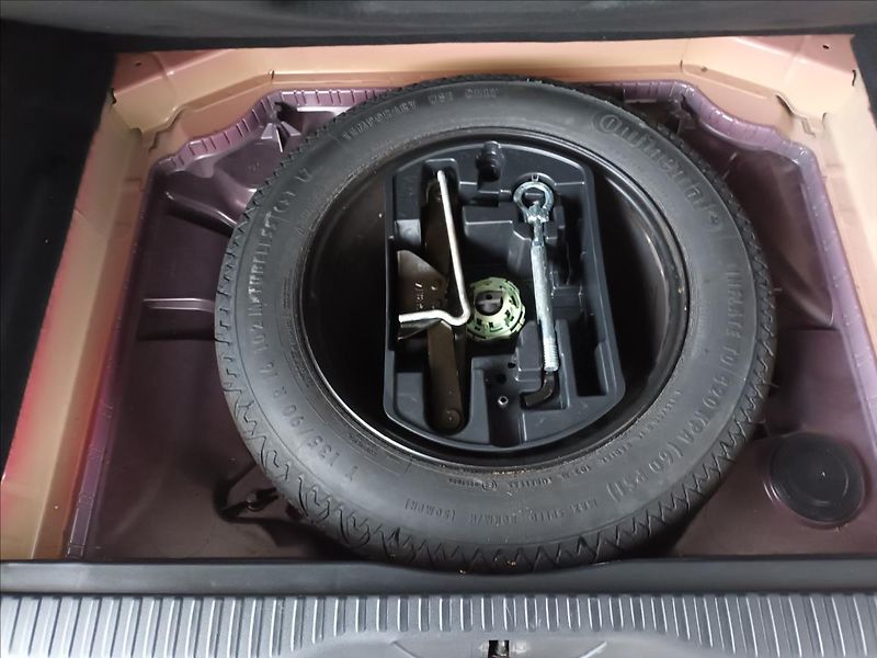 Citroën C4 Picasso 1,2 -81KW,DIGIKLIMA,KOLA - fotka 21 z 46