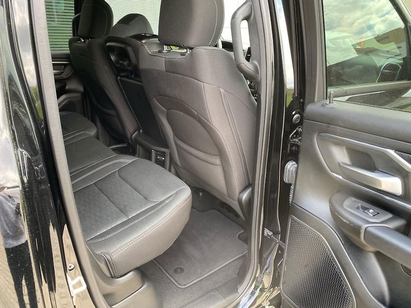 RAM 1500 (2025) 1500 3.6 V6 - fotka 11 z 17