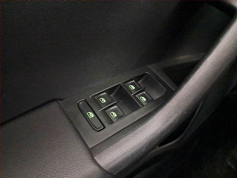 Škoda Octavia (2016) 2.0 TDI 4x4, 4X4, Tempomat - fotka 19 z 19