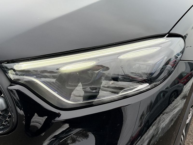 Mercedes-Benz GLC 220d AMG 4MATIC - fotka 9 z 31