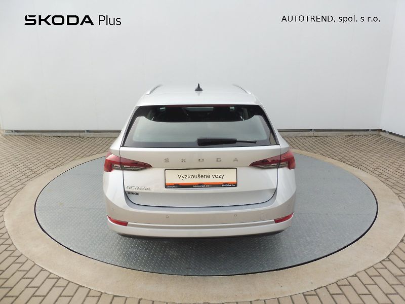 Škoda Octavia (2023) Combi Style 2,0 TDI 85kW DSG - fotka 25 z 28